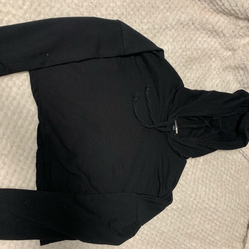 Cropped Black Hoodie